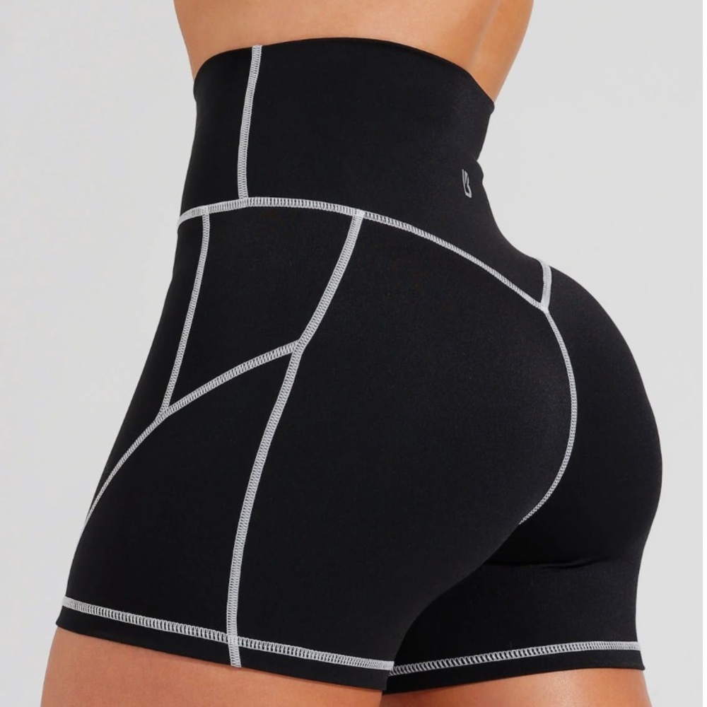 Buff bunny size M wave shorts